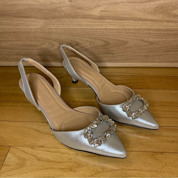 Adrienne Vittadini Suzer Jewel Embellished Pump in Silver - Size 8 - Picture 2 of 7